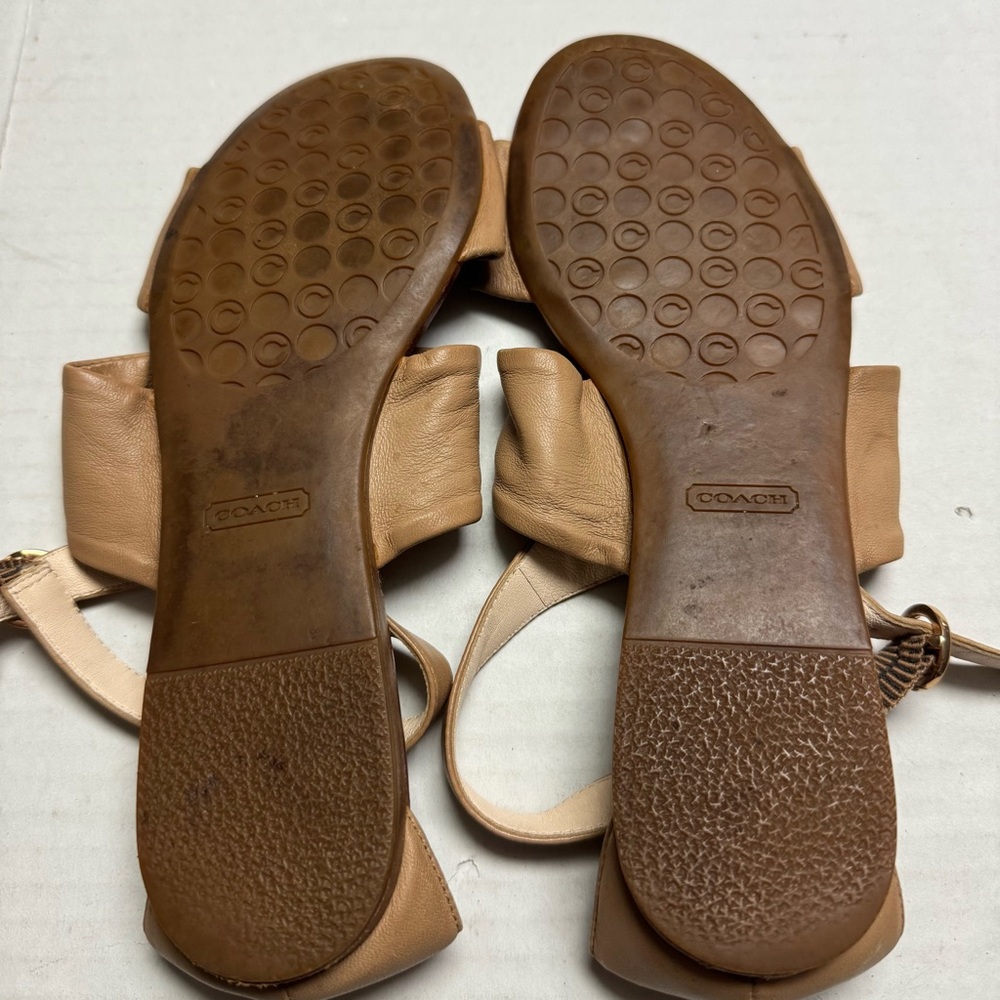 Coach Tracy Bow Leather Sandals In Camel (Tan) Size: 8B - Picture 7 of 10